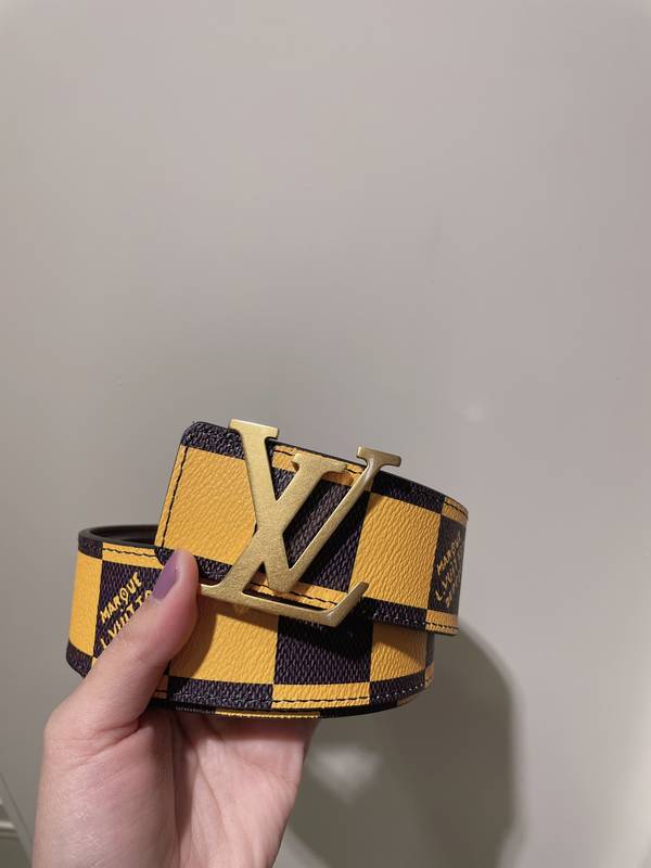 Louis Vuitton 40MM Belt LVB00334